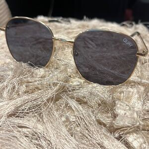 Quay Australia Sunglasses w/ free gift